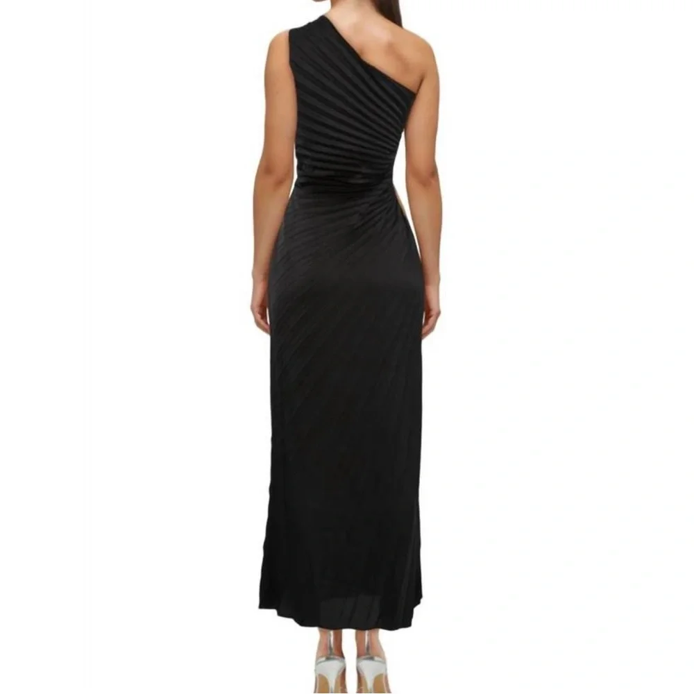 Delfi Collective Solie Pleated One-Shoulder Cutout Sheath Gown - Picture 2 of 10